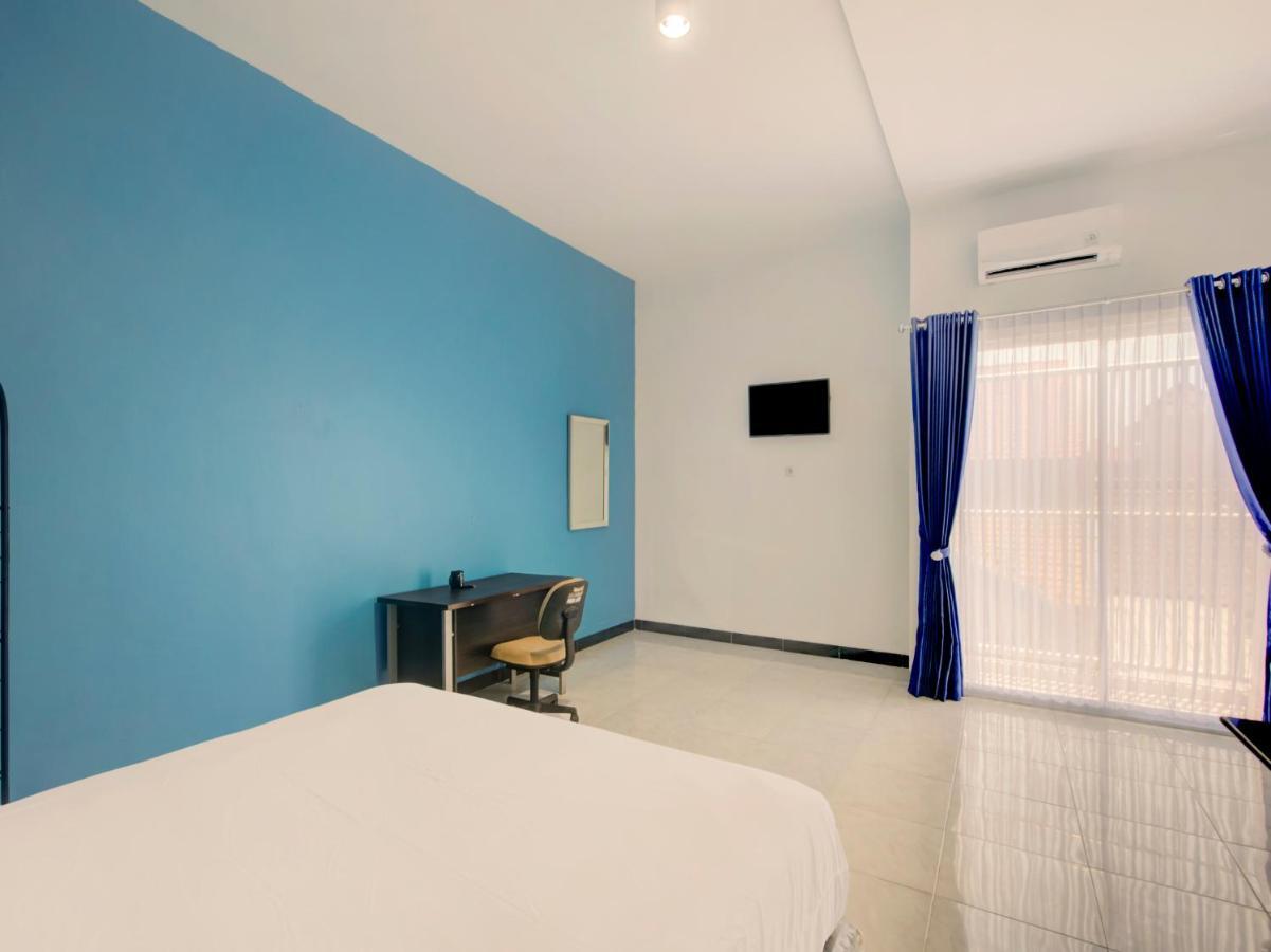 Oyo Life 3987 Kost Aditya Surabaya Kültér fotó