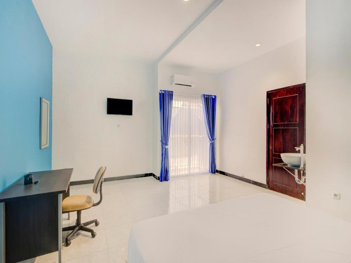 Oyo Life 3987 Kost Aditya Surabaya Kültér fotó