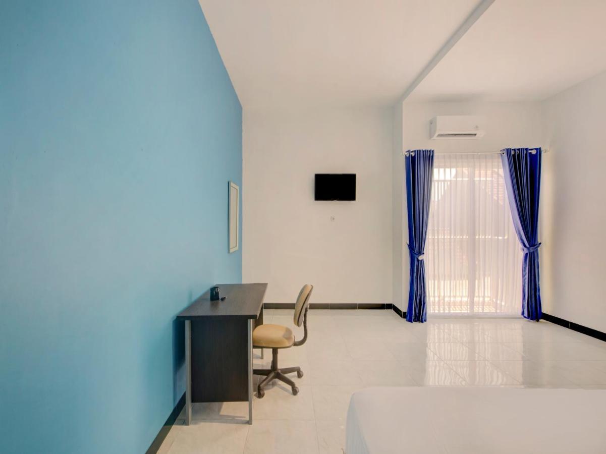 Oyo Life 3987 Kost Aditya Surabaya Kültér fotó